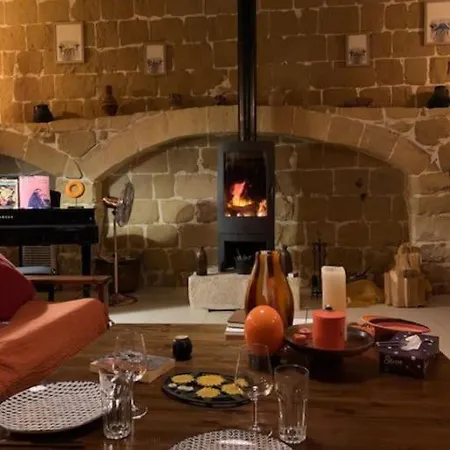 Dar Dragun: Luxury 3br Bright Spacious House & Pool Villa *