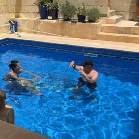 Dar Dragun: Luxury 3br Bright Spacious House & Pool * San Lawrenz