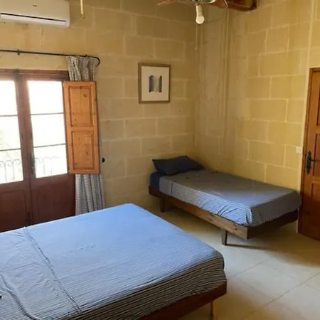 Dar Dragun: Luxury 3br Bright Spacious House & Pool Willa