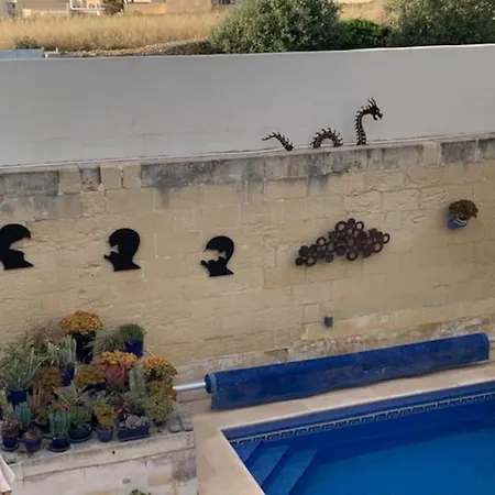 Dar Dragun: Luxury 3br Bright Spacious House & Pool فيلة *