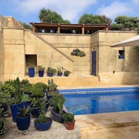 Dar Dragun: Luxury 3br Bright Spacious House & Pool Villa *