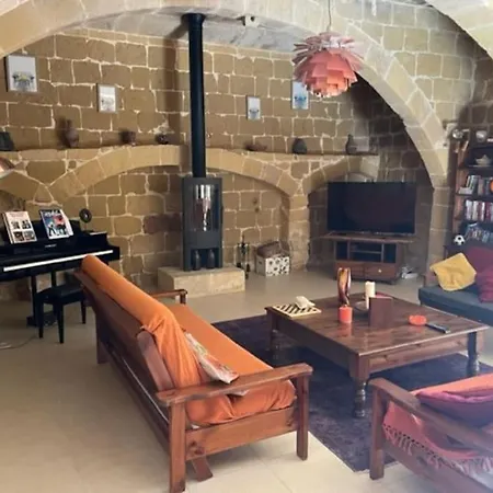 Villa Dar Dragun: Luxury 3br Bright Spacious House & Pool *