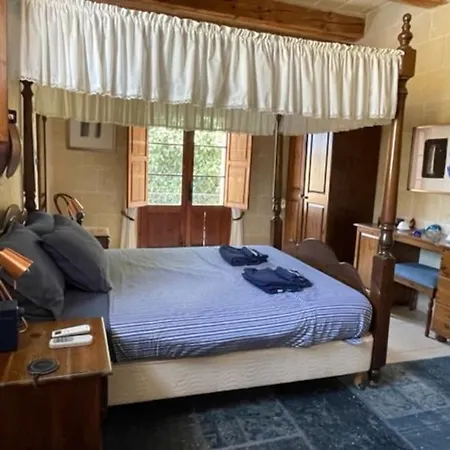 Dar Dragun: Luxury 3br Bright Spacious House & Pool Vilă San Lawrenz