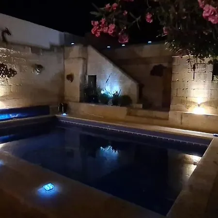 Villa Dar Dragun: Luxury 3br Bright Spacious House & Pool *