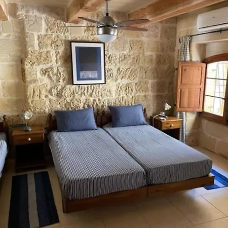 Dar Dragun: Luxury 3br Bright Spacious House & Pool Villa *