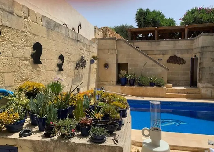 Dar Dragun: Luxury 3br Bright Spacious House & Pool Βίλα San Lawrenz