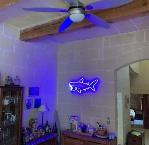 Dar Dragun: Luxury 3br Bright Spacious House & Pool * San Lawrenz