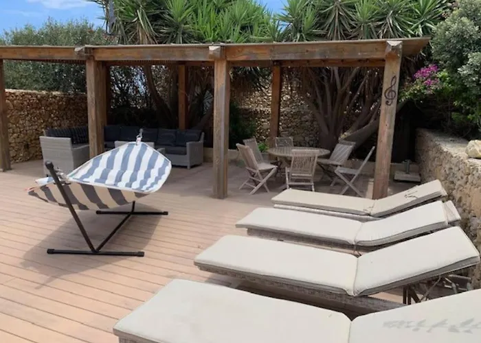 Dar Dragun: Luxury 3br Bright Spacious House & Pool * San Lawrenz